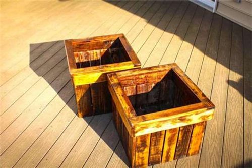 Chuẩn bị trước khi sơn gỗ pallet