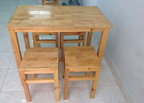 Cách vệ sinh bàn ghế gỗ thông