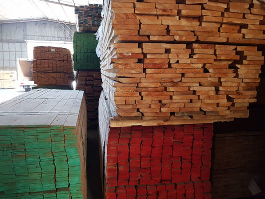 pallet gỗ thông