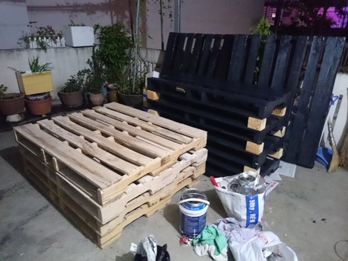 Giường pallet gỗ