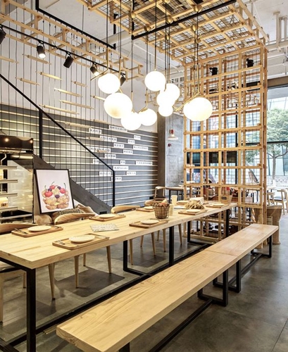 Quán cafe trang trí nội thất gỗ pallet