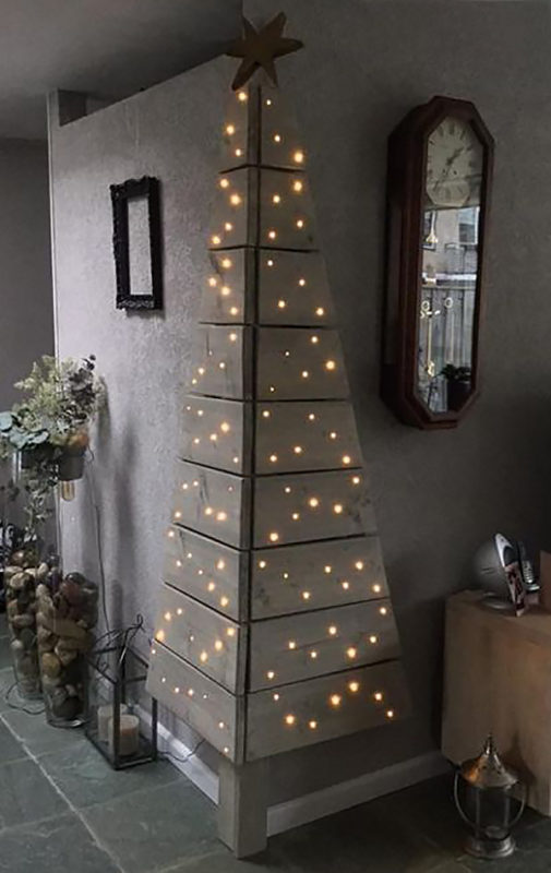 trang tri noel bang pallet go cu