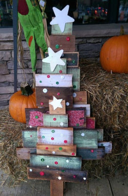 trang tri noel bang pallet go cu