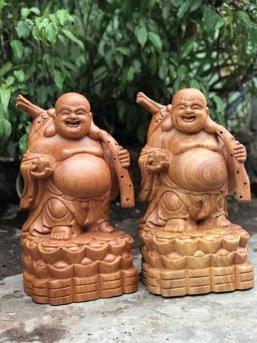 Tượng Phật gỗ thông đỏ