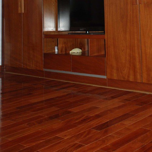 Nội thất gỗ Căm Xe