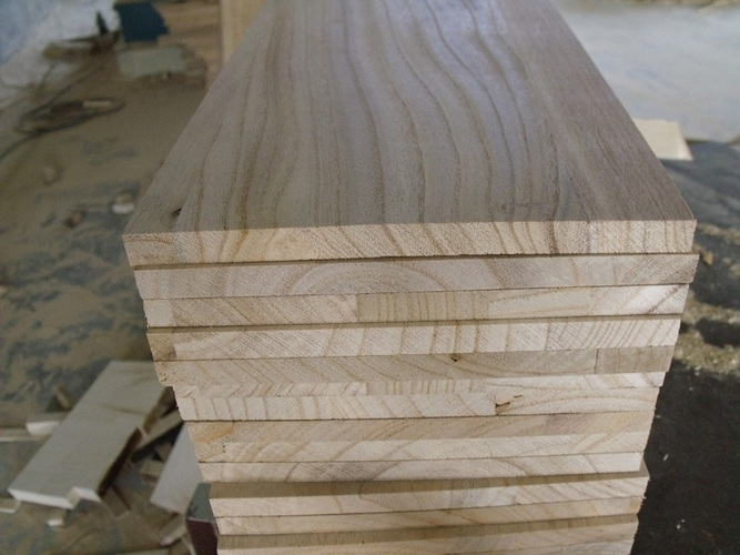 Phân biệt gỗ dầu gió và gỗ xoan đào