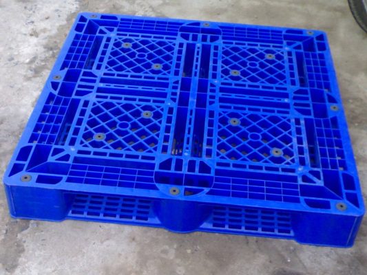 giá pallet nhựa cũ