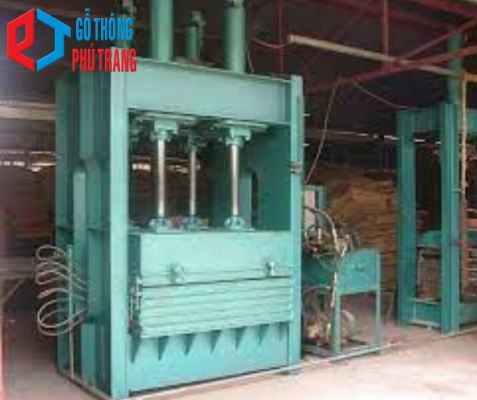 may ep van cong nghiep go