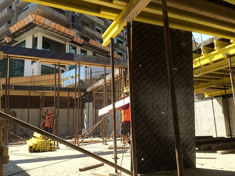 ứng dụng của ván ép phủ phim trong xây dựng