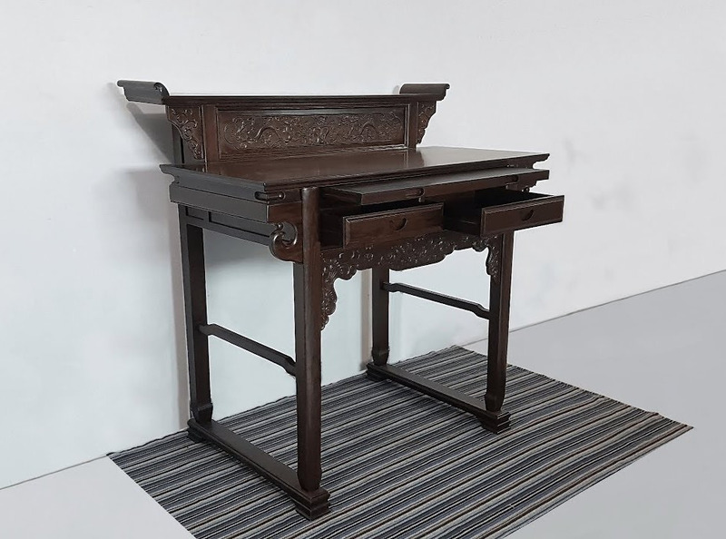 Bàn thờ bằng gỗ Chiu Liu