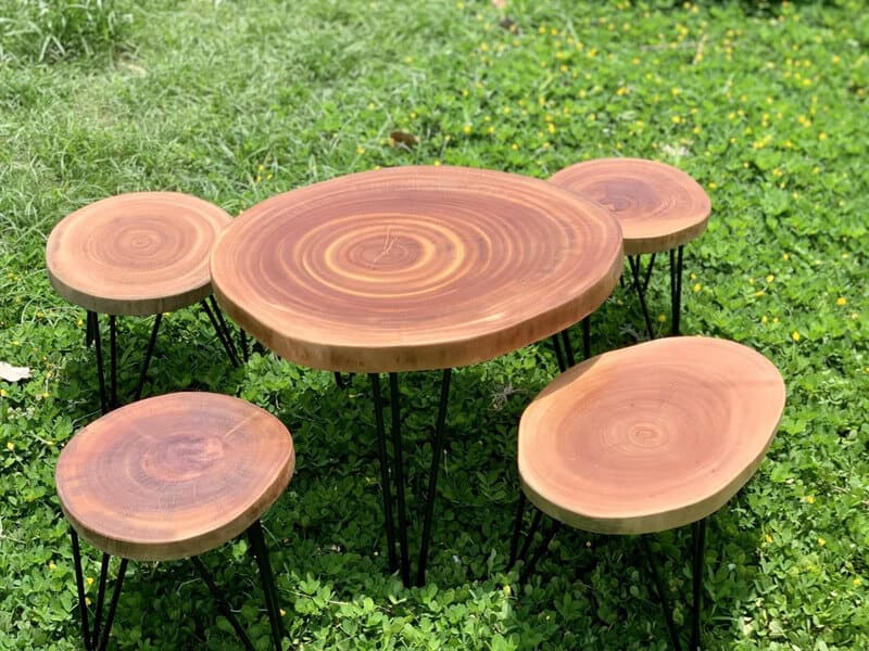 Gỗ xà cừ làm bàn ghế