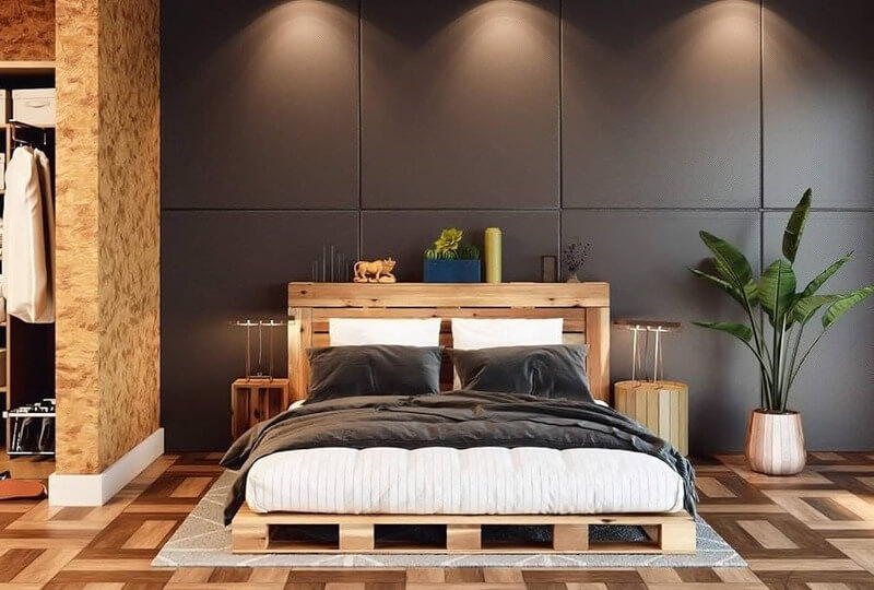 trang trí phòng ngủ Giường Pallet gỗ tối giản kết hợp tường ốp đen và đèn