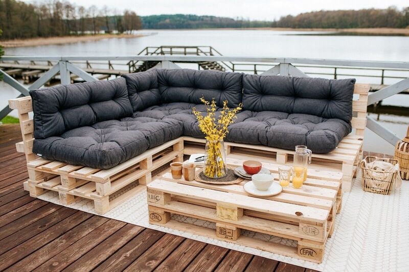Sofa pallet gỗ ngoài trời