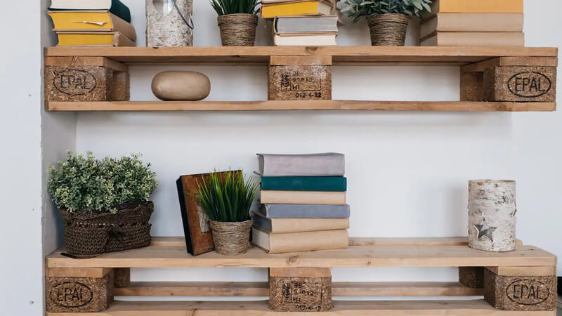 Pallet gỗ dùng làm kệ để đồ