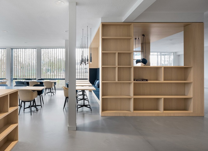 Bàn làm việc và nội thất văn phòng ván MFC