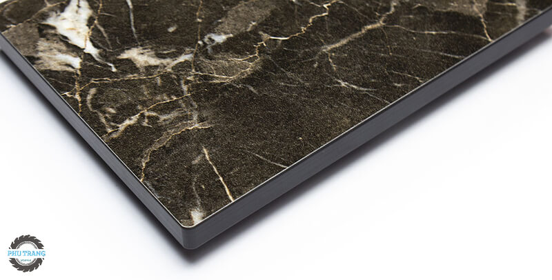 Kích thước và trọng lượng tiêu chuẩn của tấm compact HPL