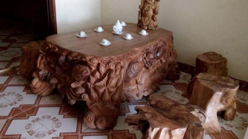 Bàn ghế gỗ lũa