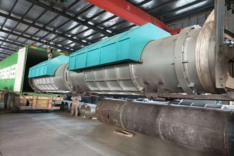 Vận chuyển mùn cưa bằng máy móc tiên tiến