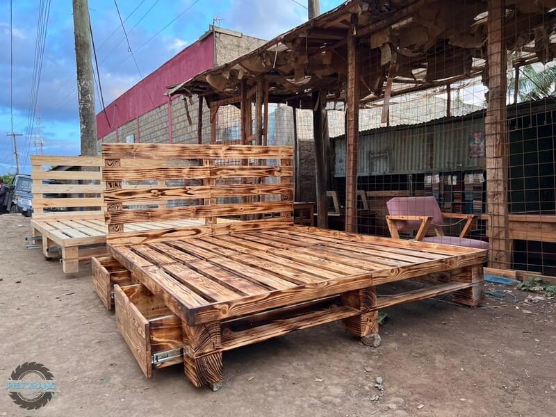 Cách tự làm giường ngủ bằng gỗ pallet