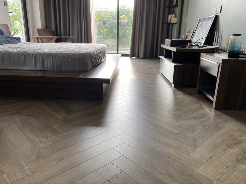 Kiểu lát sàn bằng gỗ xương cá đơn giản