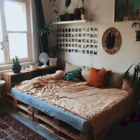 Ý tưởng thiết kế phòng ngủ ấn tượng từ giường gỗ pallet
