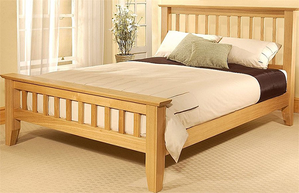 Giường ngủ làm từ gỗ thông là lựa chọn hàng đầu vì chúng không chỉ tốt cho sức khỏe mà còn tiết kiệm chi phí