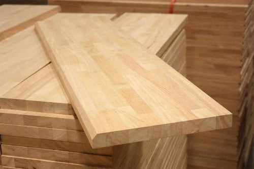 gỗ cao su và gỗ sồi