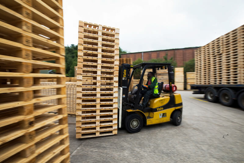 Yếu tố ảnh hưởng đến giá của pallet gỗ